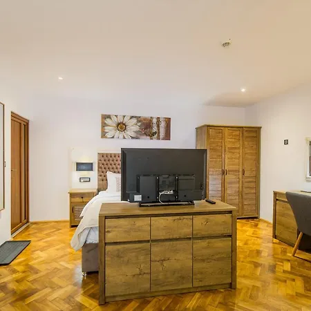Apartment Elk Brasov